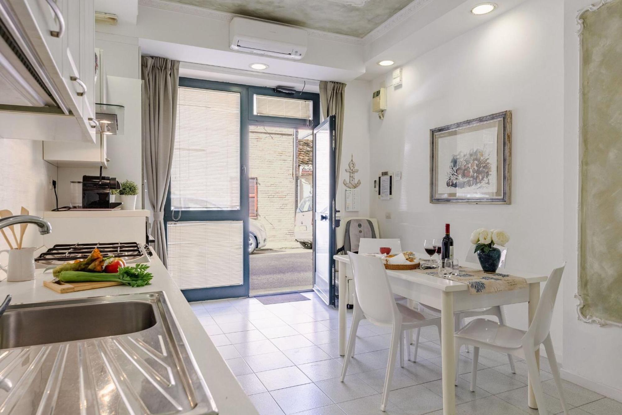 Italian Experience-La Rondine Apartment Porto Recanati Eksteriør billede